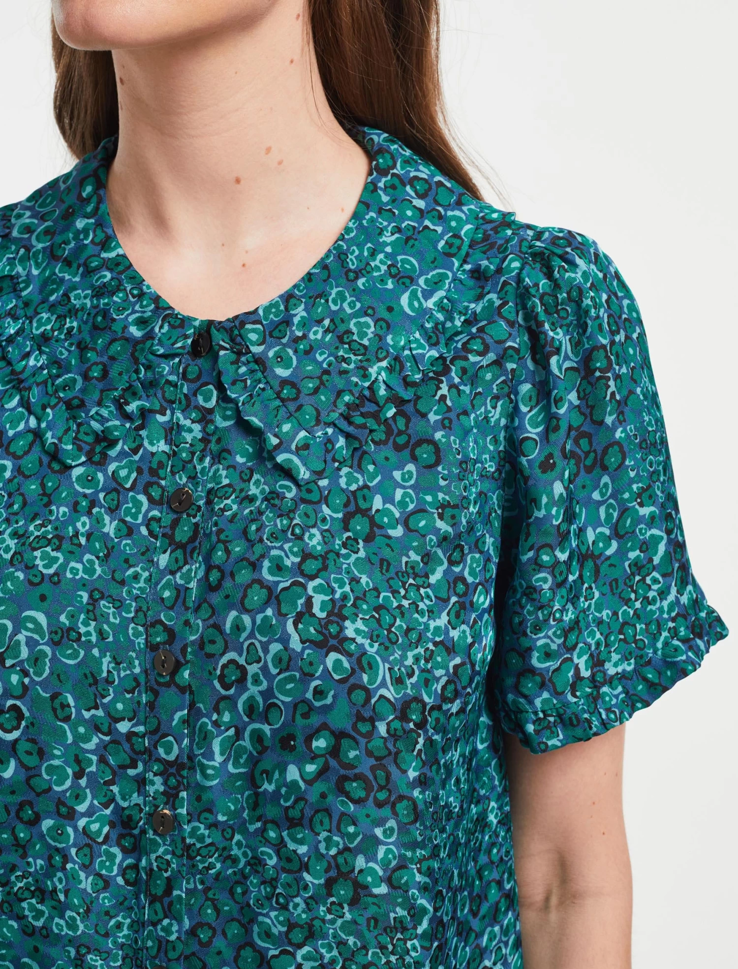 Rosa Silk Blend Blouse - Turquoise Blue Leopard Pansy Print - Image 3