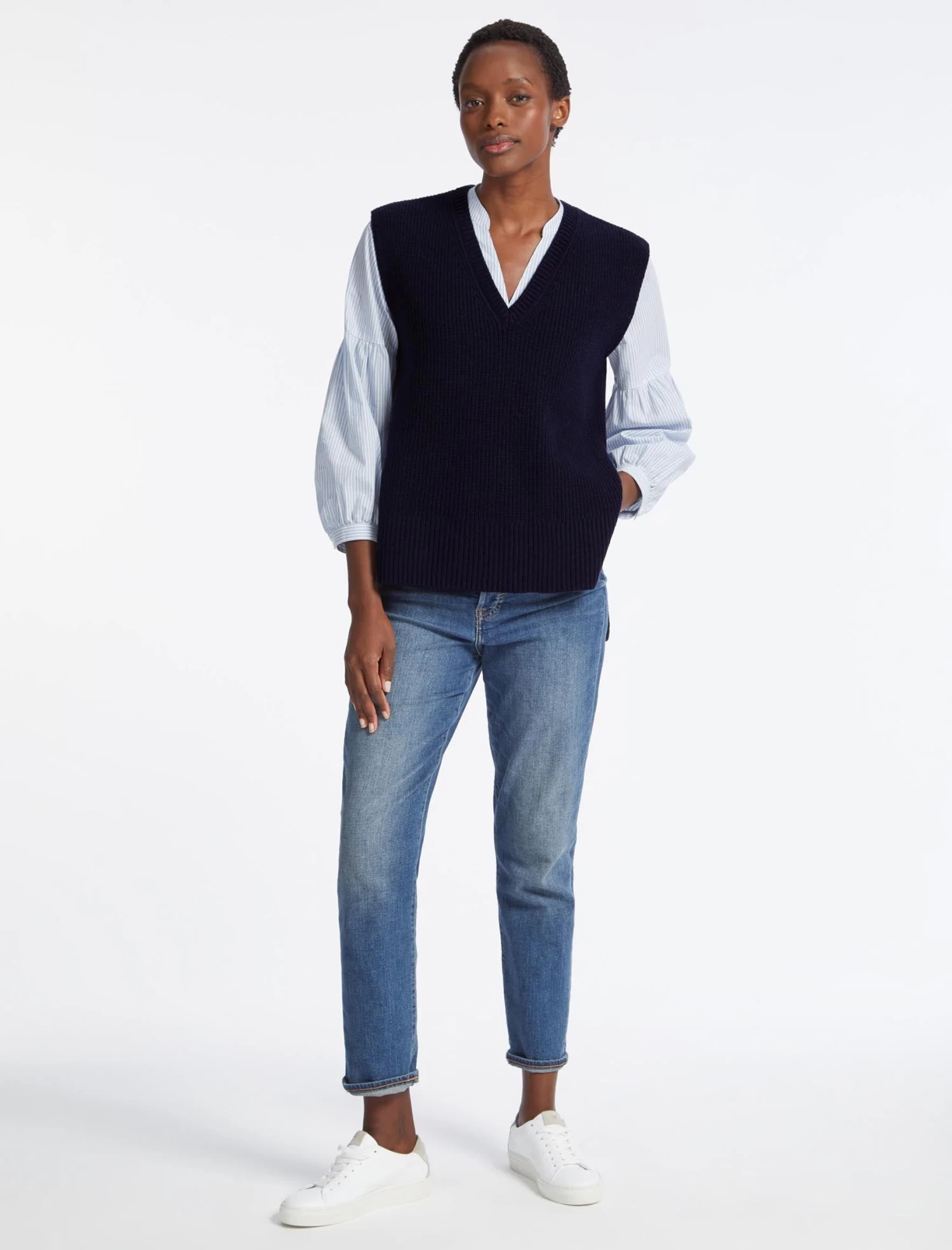 Janice Wool V Neck Sleeveless Jumper - Navy - Image 2