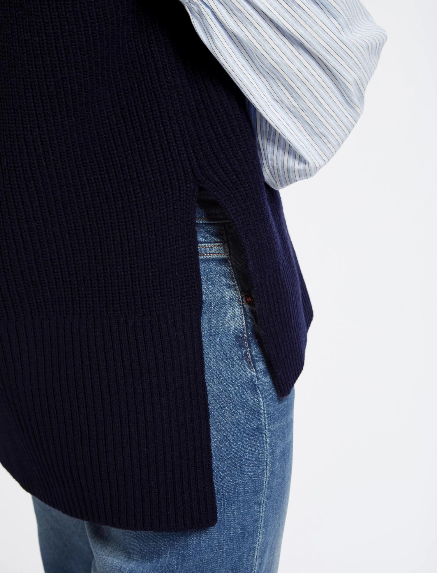 Janice Wool V Neck Sleeveless Jumper - Navy - Image 3