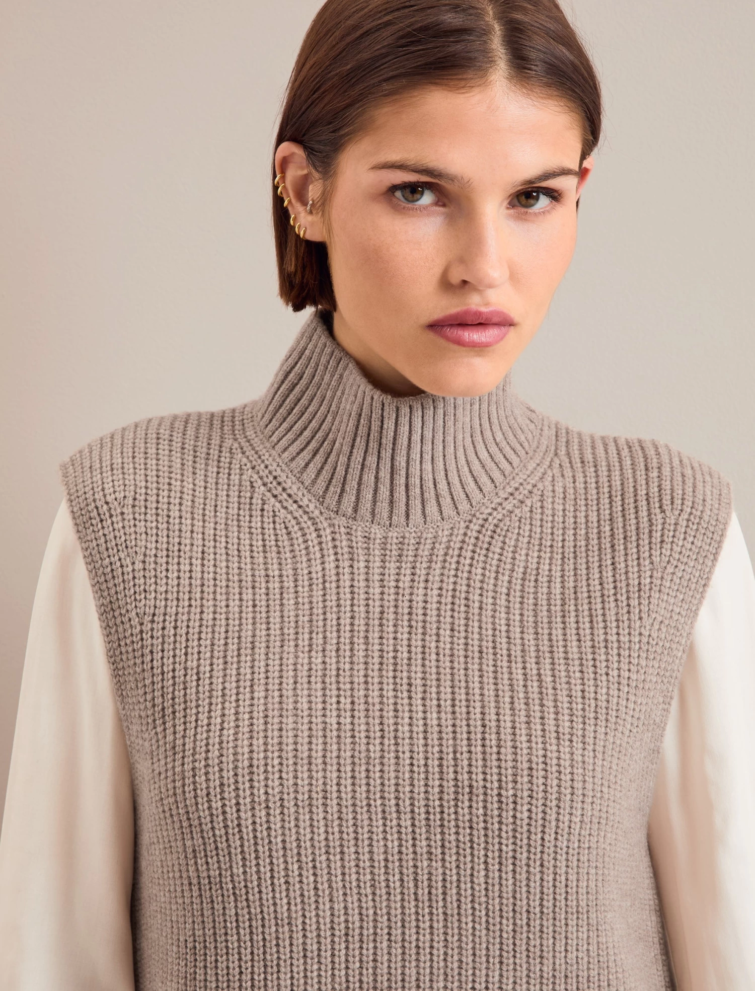 Janie Cashmere Blend Funnel Neck Sleeveless Jumper - Taupe - Image 4