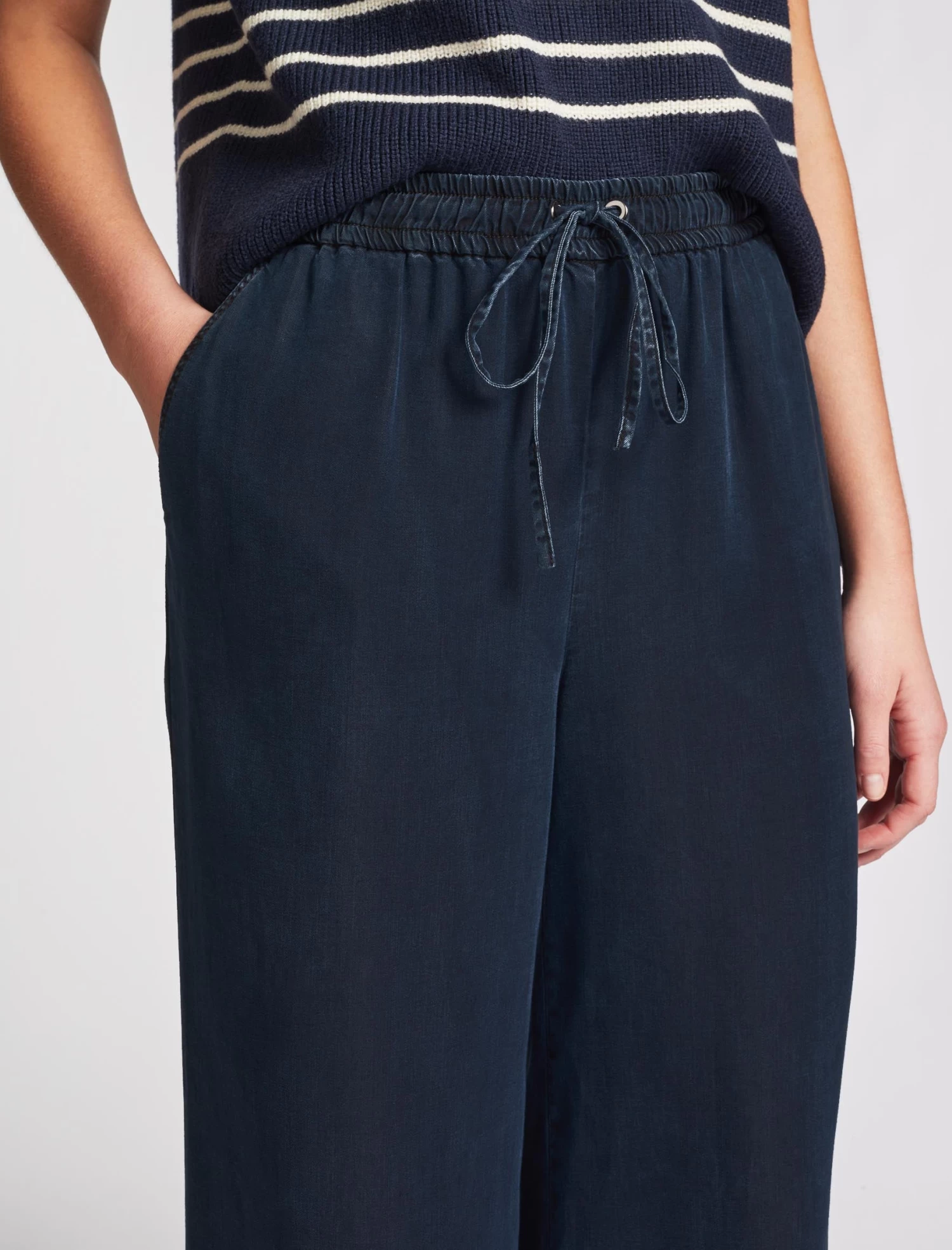 Nicki Wide Leg Trouser - Indigo - Image 3