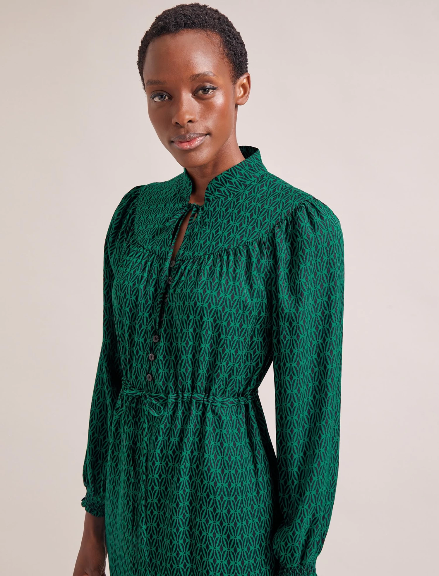 Zahra Midi Dress - Green Black Trellis Print - Image 4